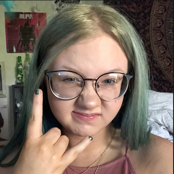 Meet your Posher, Abby - Picture 1 of 1